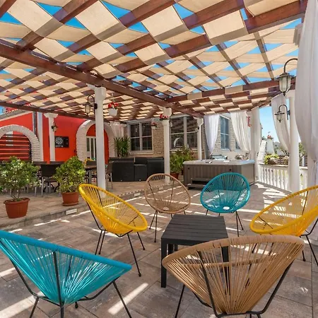 New! Luxurious Ancora