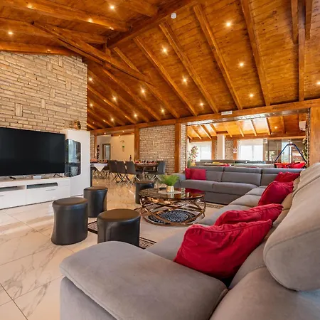 New! Luxurious Ancora *