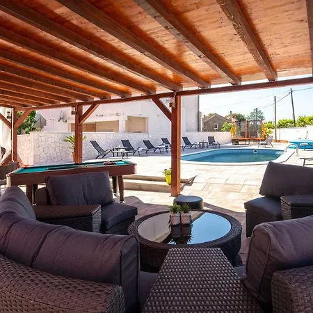 New! Luxurious Ancora