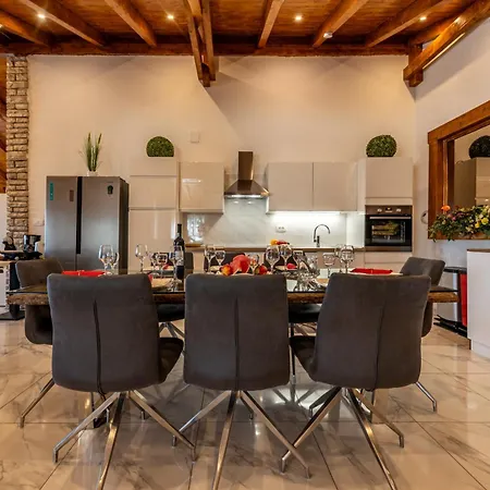 Vila New! Luxurious Ancora *