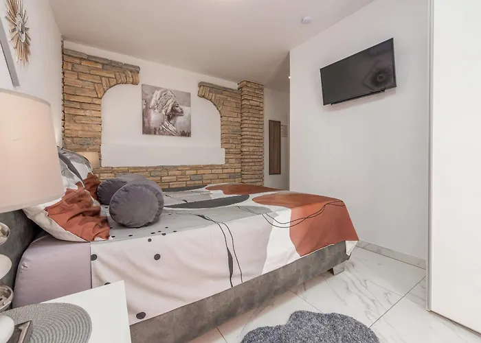 New! Luxurious Ancora